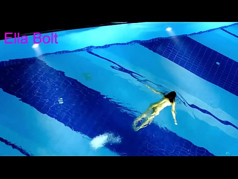 ❤️ Nu mă pot opri din privit, tânără blondă surprinsă înotând goală în piscina stațiunii ELLA BOLT ❤ at ro.xxxtun.ru ️❤
