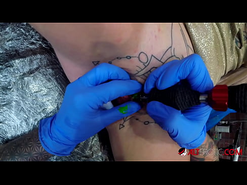 ❤️ Sully Savage, o bunăciune extrem de tatuată, și-a făcut un tatuaj pe clitorisul ei ❤ at ro.xxxtun.ru ️❤